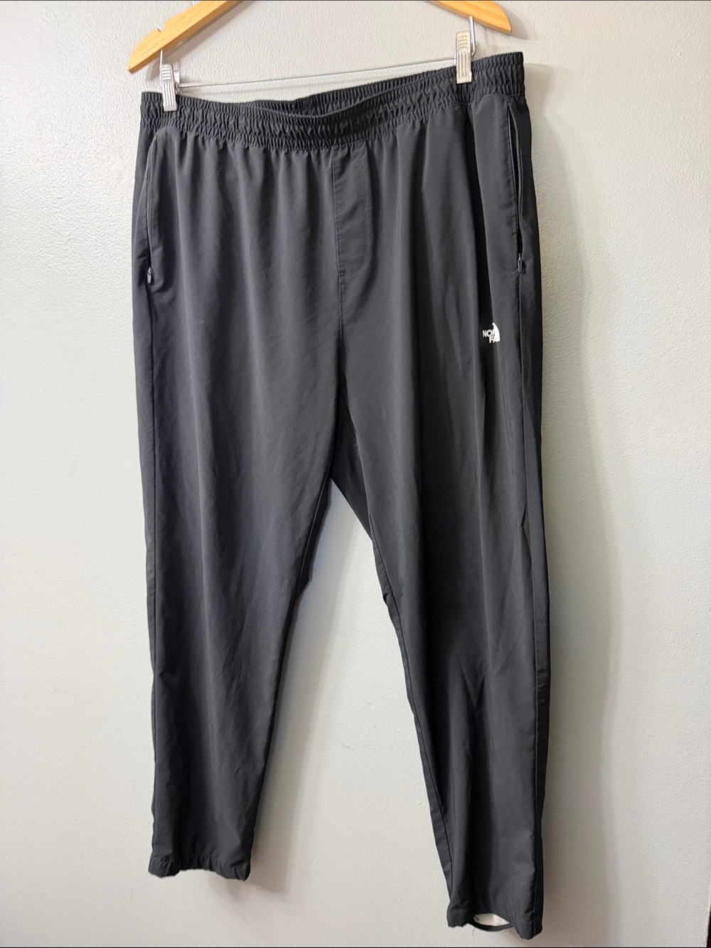 The North Face Men's Black Lightweight Joggers XXL